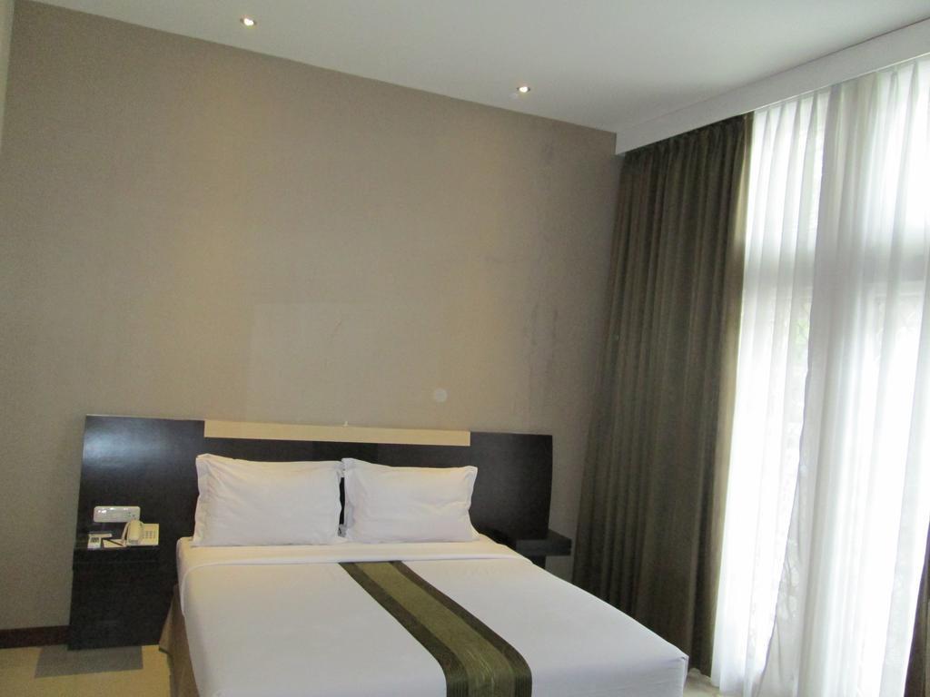 Vio Hotel Cimanuk Bandung Exterior photo